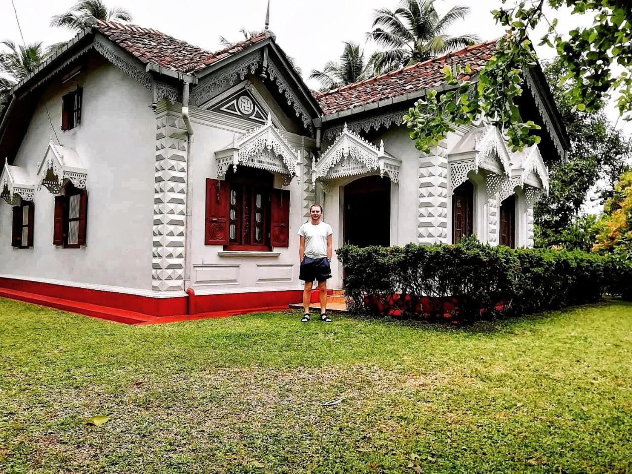 Old Parkland Hostel Galle Exterior photo
