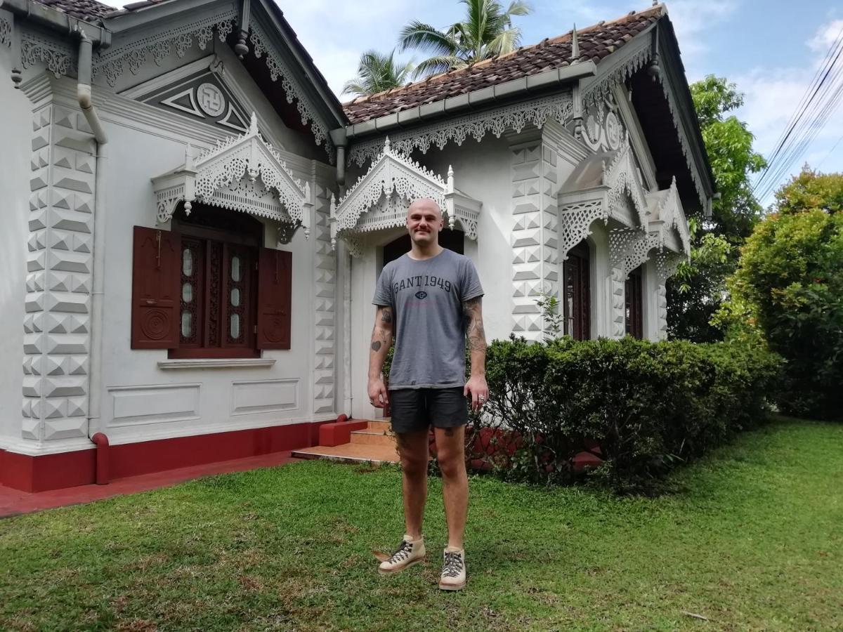 Old Parkland Hostel Galle Exterior photo